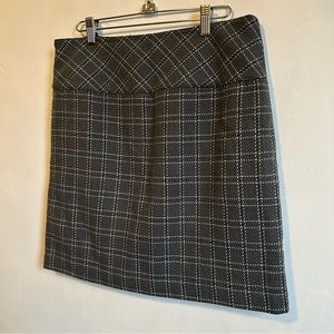 Grey and white plaid mini skirt by Veeko size large